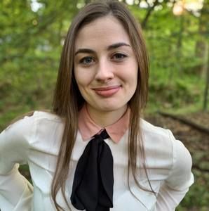 Meet your Posher, Chloe